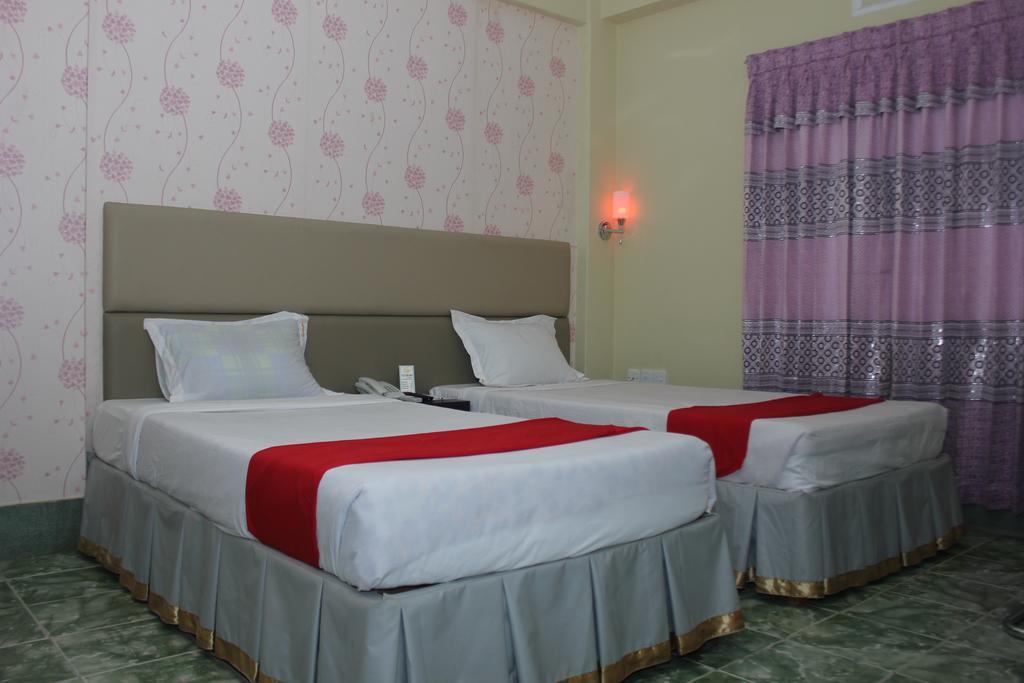 Golden Inn Chattagram Ltd Chittagong Bagian luar foto